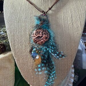 Bohemian Feather Pendant Necklace